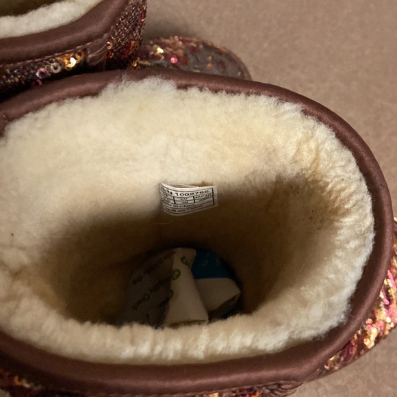 UGG SEQUINS ANKLE BOOTS - Picture 8 of 11
